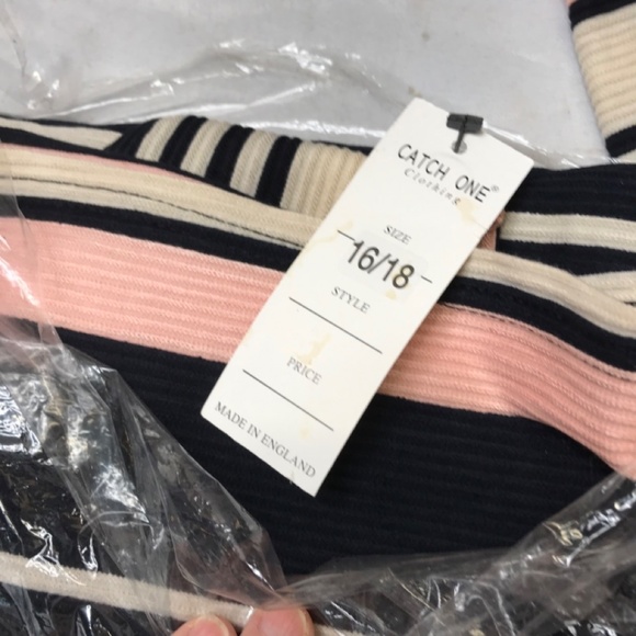 Catch One NWT Womens Robe. size 16/18 Auction is for 1 Robe. - Picture 3 of 3